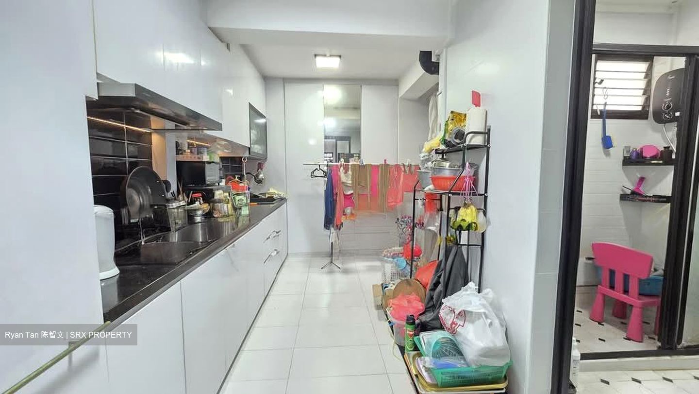Blk 215 Lorong 8 Toa Payoh (Toa Payoh), HDB 5 Rooms #547522611